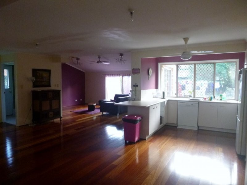 6 Oakmont Street, Rothwell QLD 4022