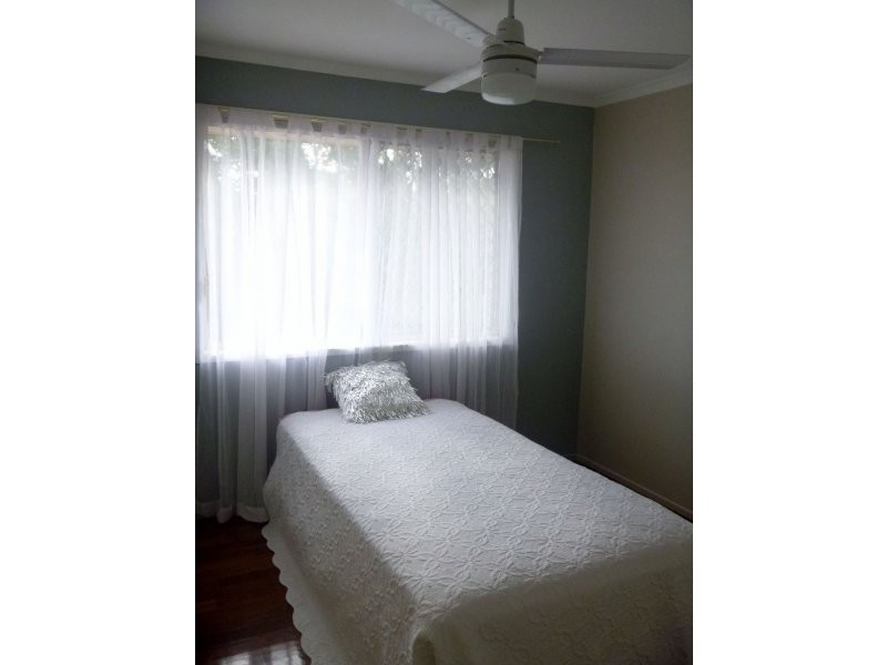 6 Oakmont Street, Rothwell QLD 4022