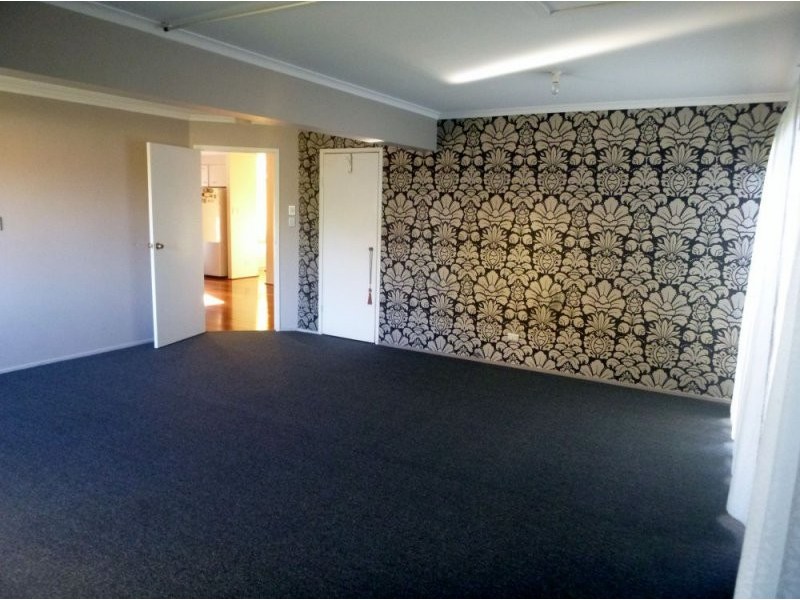 6 Oakmont Street, Rothwell QLD 4022