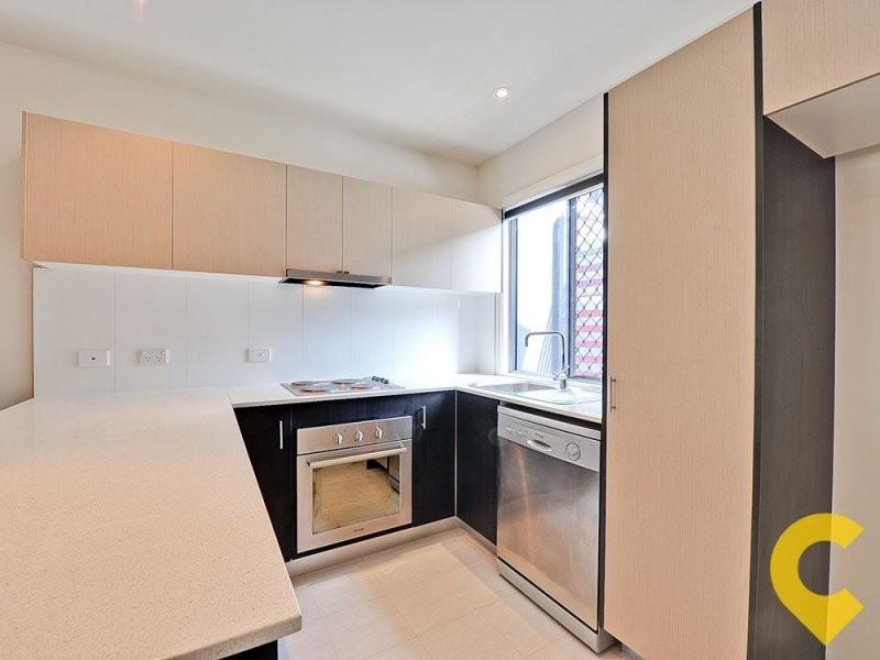 2/13-17 Caroline Street, Woody Point QLD 4019