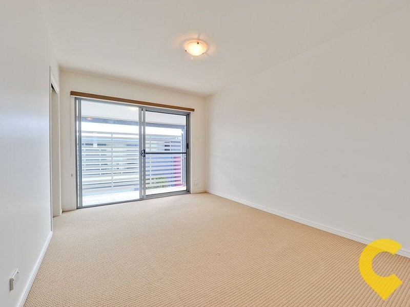 2/13-17 Caroline Street, Woody Point QLD 4019