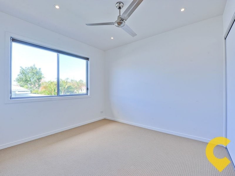 2/13-17 Caroline Street, Woody Point QLD 4019
