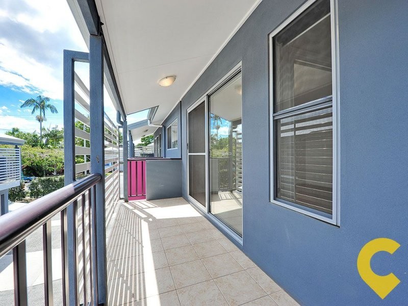 2/13-17 Caroline Street, Woody Point QLD 4019