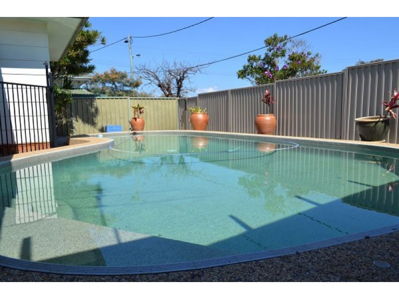 20 Blakeney Street, Woody Point QLD 4019