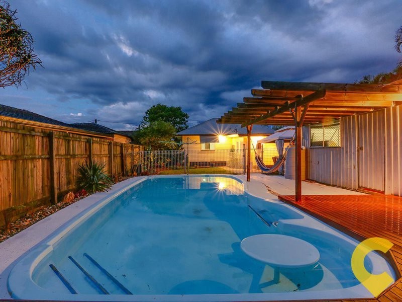 87 Thomas Street, Clontarf QLD 4019