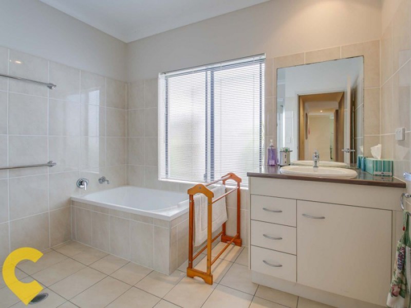 21 Saltwater Drive, Rothwell QLD 4022