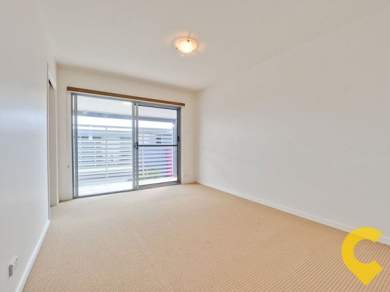 2/13-17 Caroline Street, Woody Point QLD 4019