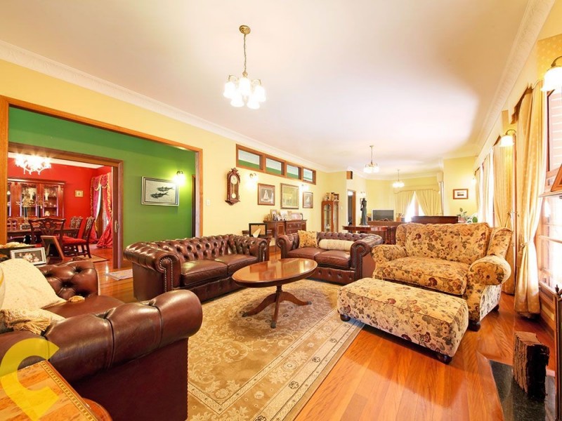 33 Coronation Avenue, Beachmere QLD 4510