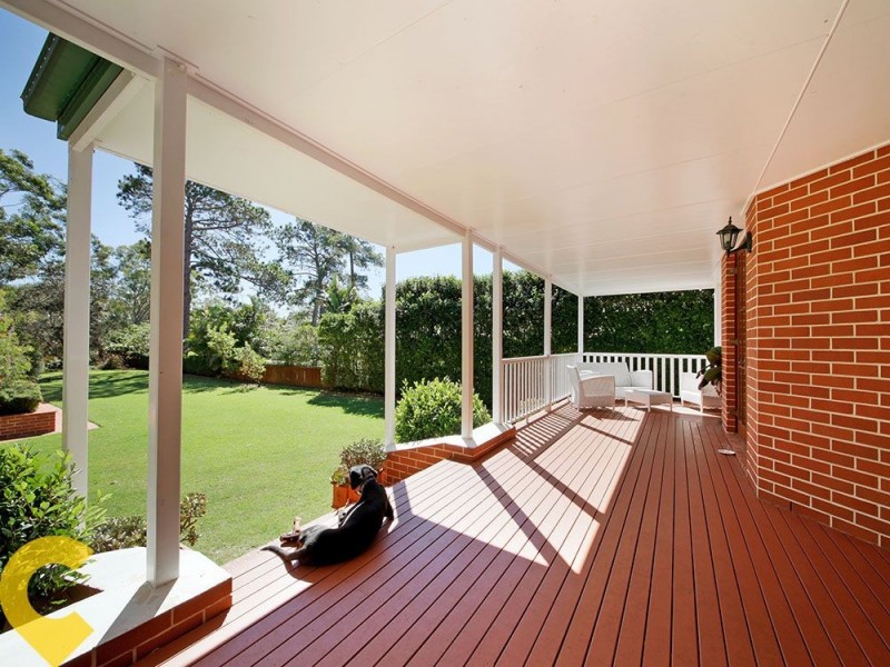 33 Coronation Avenue, Beachmere QLD 4510