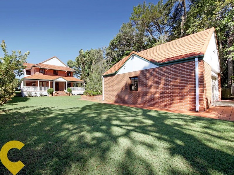 33 Coronation Avenue, Beachmere QLD 4510