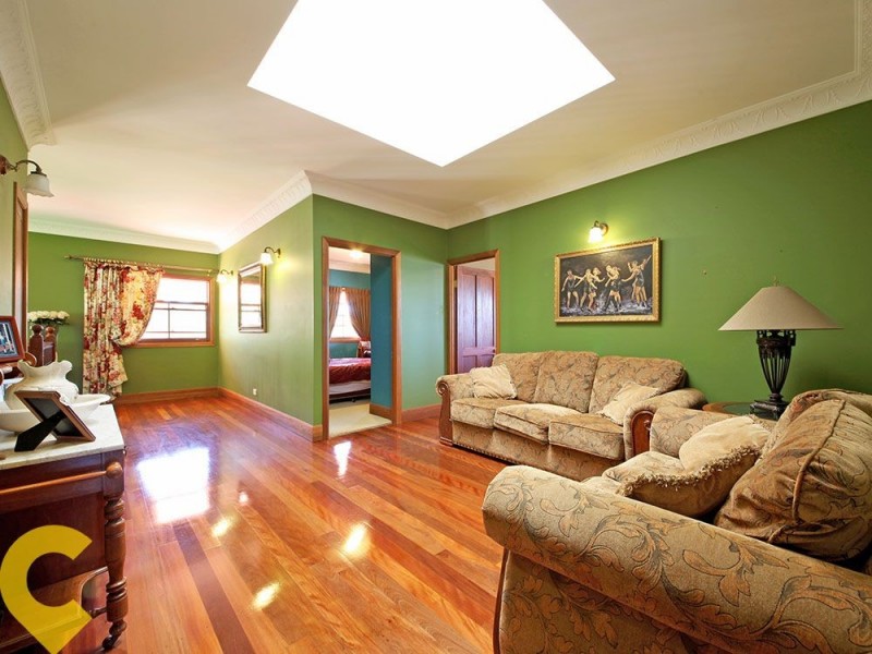 33 Coronation Avenue, Beachmere QLD 4510