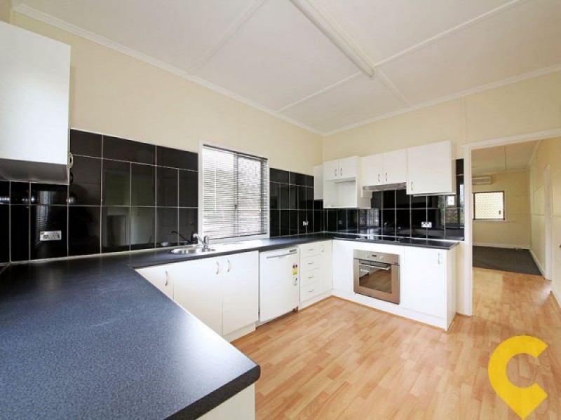 134 Oxley Avenue, Woody Point QLD 4019