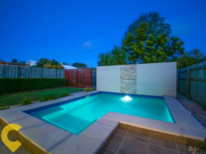 6C Hawthorne Street, Woody Point QLD 4019