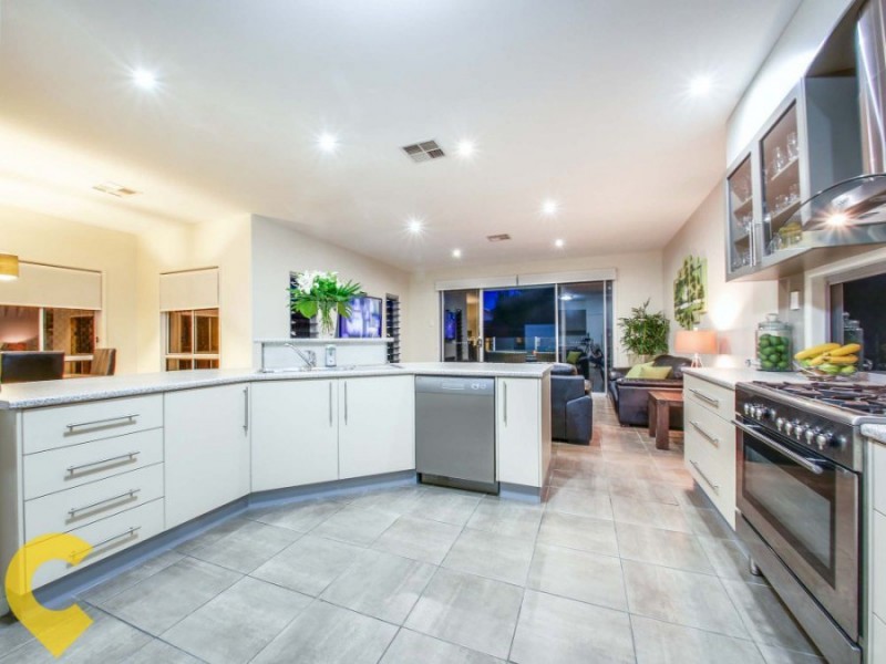 6C Hawthorne Street, Woody Point QLD 4019