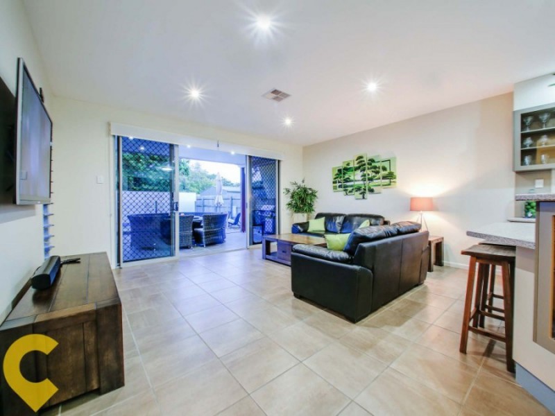 6C Hawthorne Street, Woody Point QLD 4019