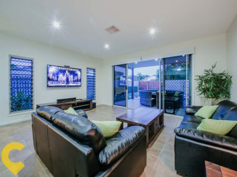 6C Hawthorne Street, Woody Point QLD 4019