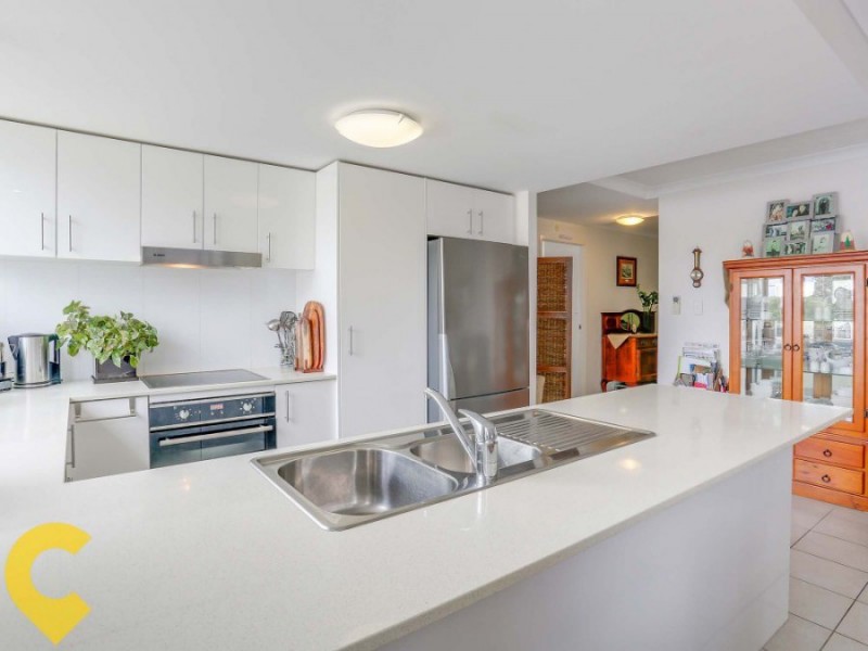 4/8 Bunton Street, Scarborough QLD 4020