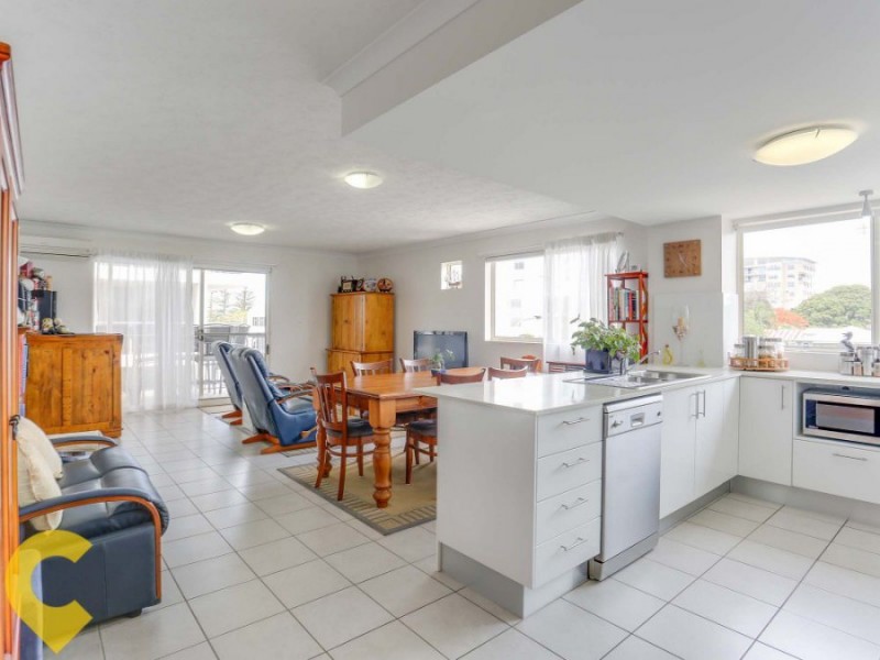 4/8 Bunton Street, Scarborough QLD 4020