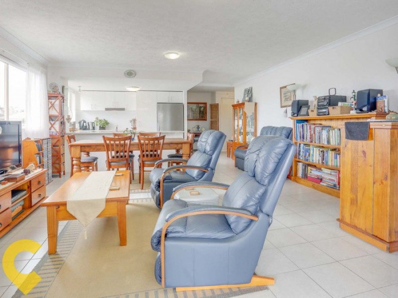 4/8 Bunton Street, Scarborough QLD 4020