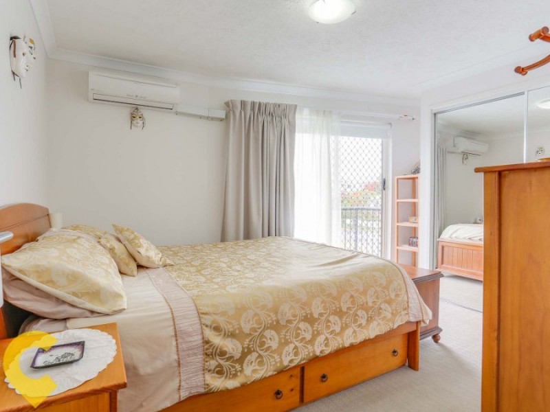 4/8 Bunton Street, Scarborough QLD 4020