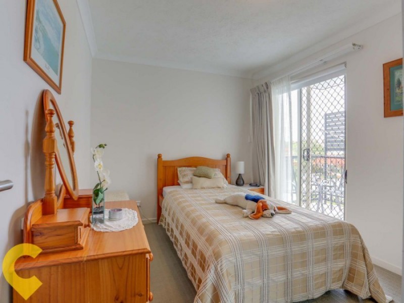 4/8 Bunton Street, Scarborough QLD 4020