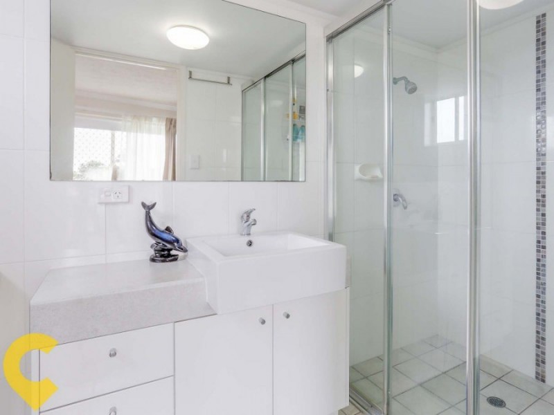 4/8 Bunton Street, Scarborough QLD 4020