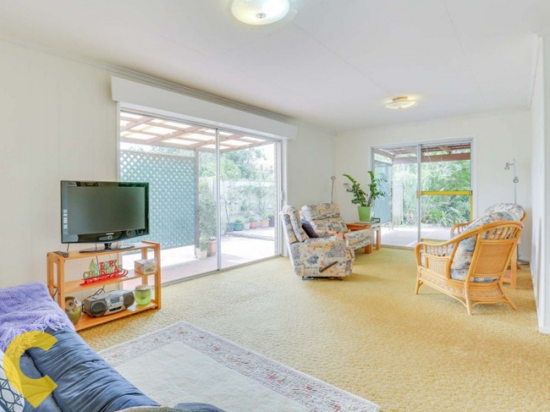 10 Brennan Road, Scarborough QLD 4020