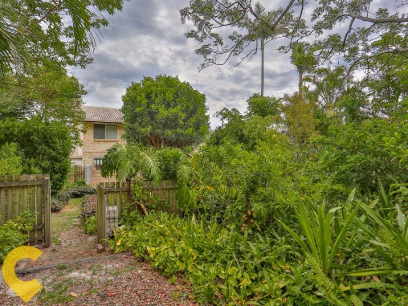 10 Brennan Road, Scarborough QLD 4020