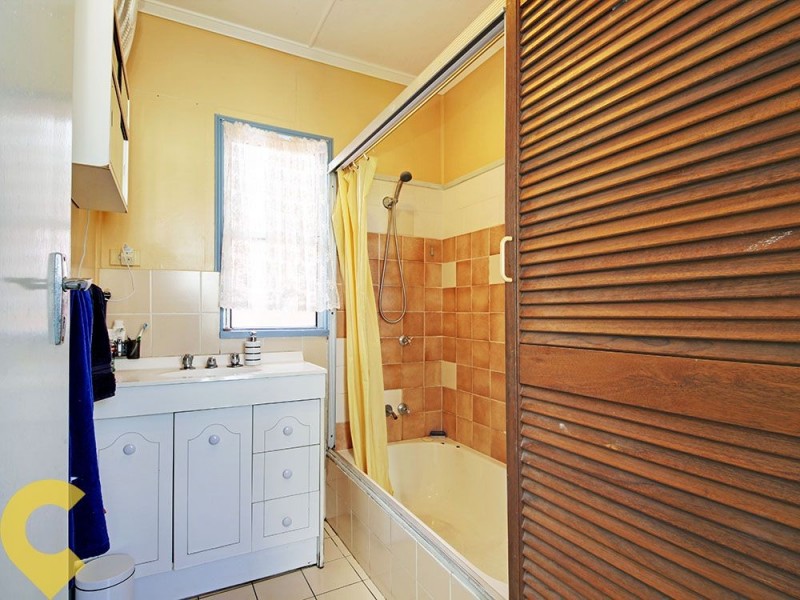 10 Ralph Street, Clontarf QLD 4019