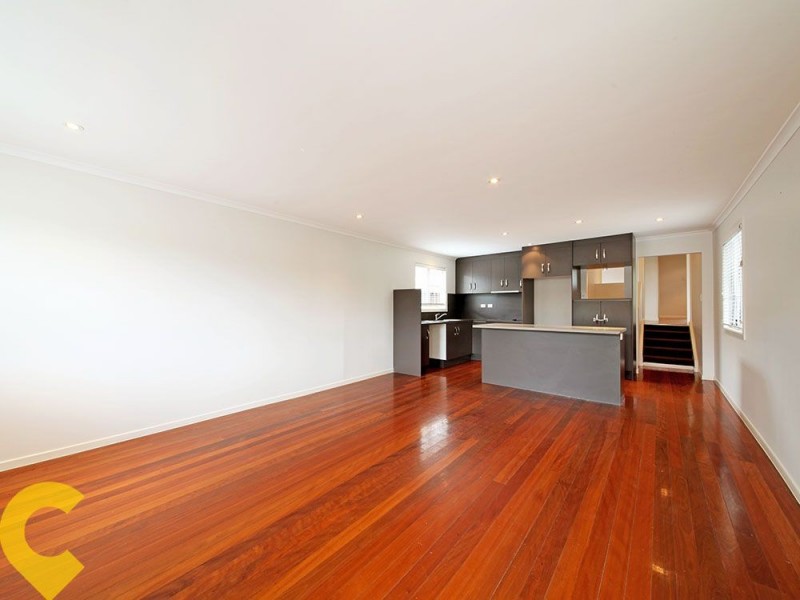 203 MacDonnell Road, Clontarf QLD 4019