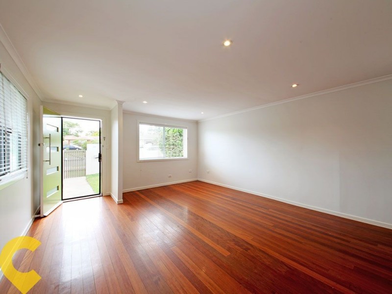203 MacDonnell Road, Clontarf QLD 4019