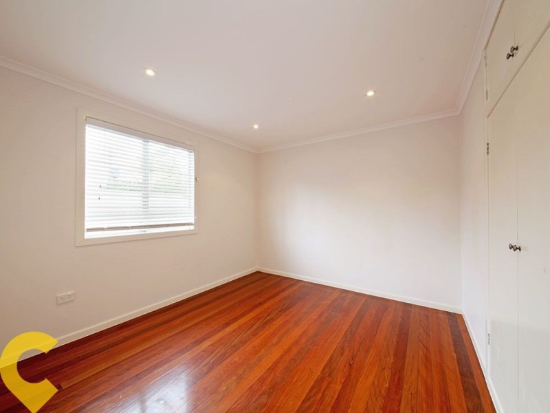 203 MacDonnell Road, Clontarf QLD 4019