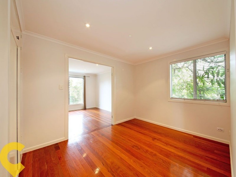 203 MacDonnell Road, Clontarf QLD 4019