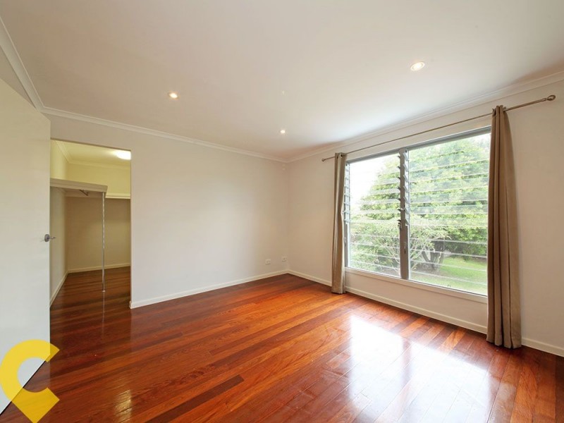 203 MacDonnell Road, Clontarf QLD 4019
