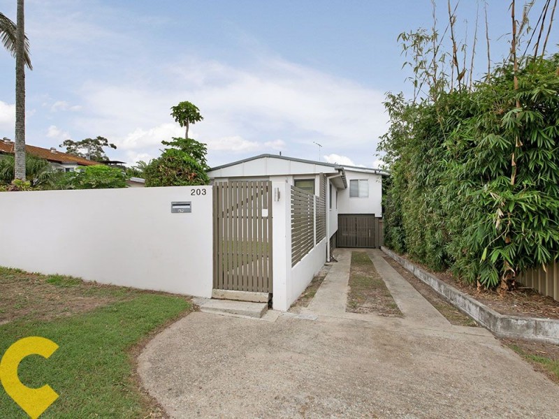203 MacDonnell Road, Clontarf QLD 4019
