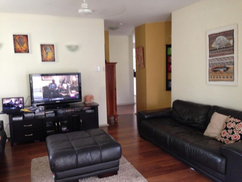 11 Vernon St, Clontarf QLD 4019