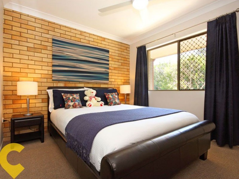 2/32 Caroline Street, Woody Point QLD 4019