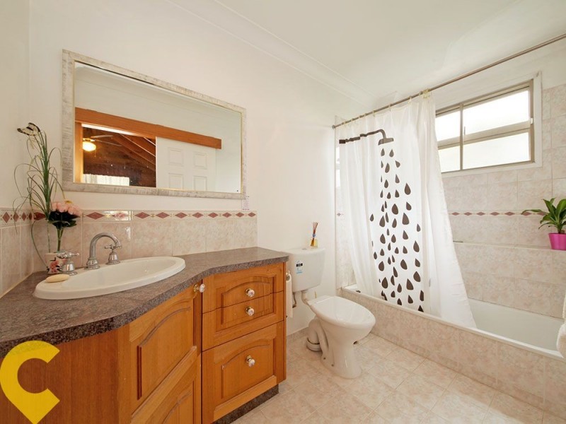 10 Lynanda Court, Rothwell QLD 4022