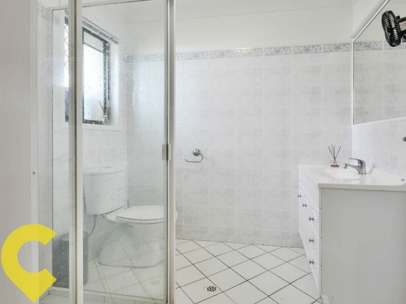 29 Southern Cross Drive, Newport QLD 4020