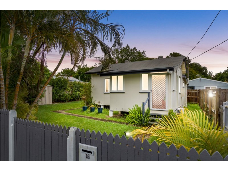 18 Isobel Street, Clontarf QLD 4019