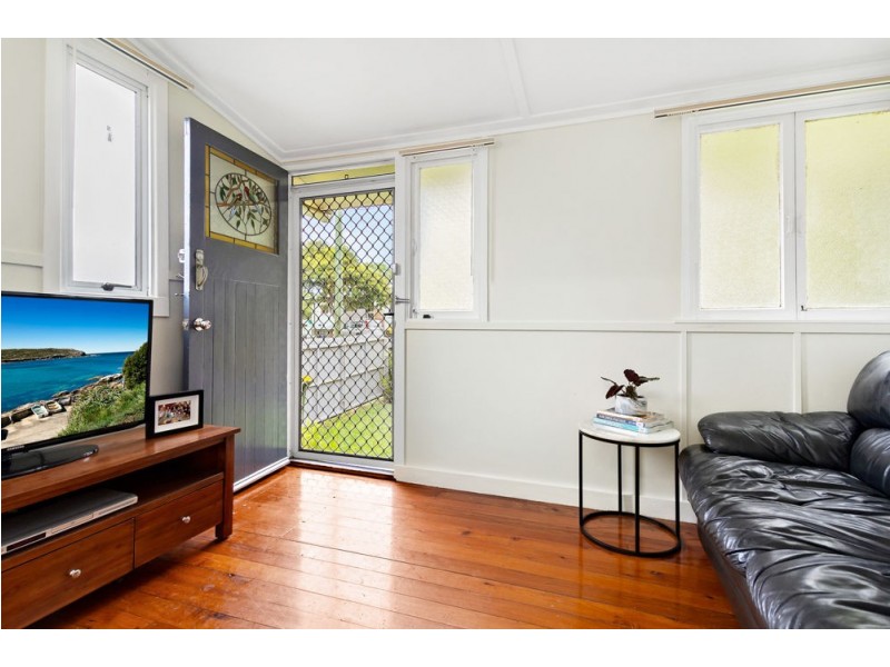 18 Isobel Street, Clontarf QLD 4019