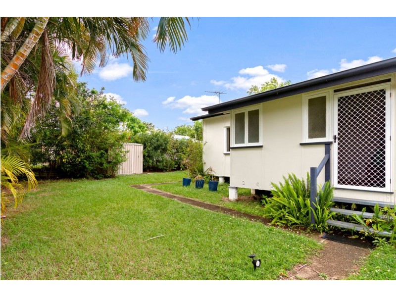 18 Isobel Street, Clontarf QLD 4019