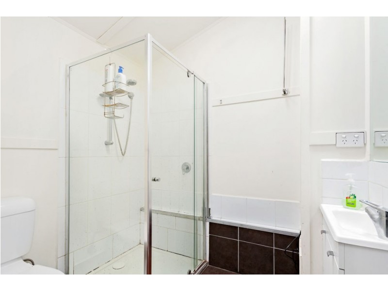 18 Isobel Street, Clontarf QLD 4019