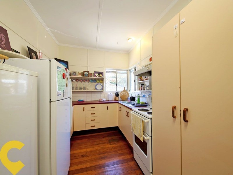 11 Manley Street, Redcliffe QLD 4020