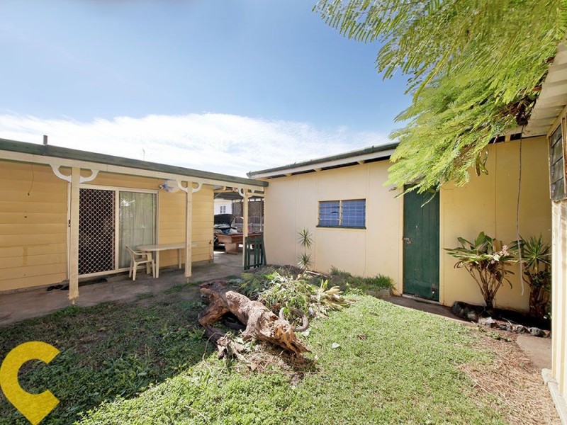 11 Manley Street, Redcliffe QLD 4020