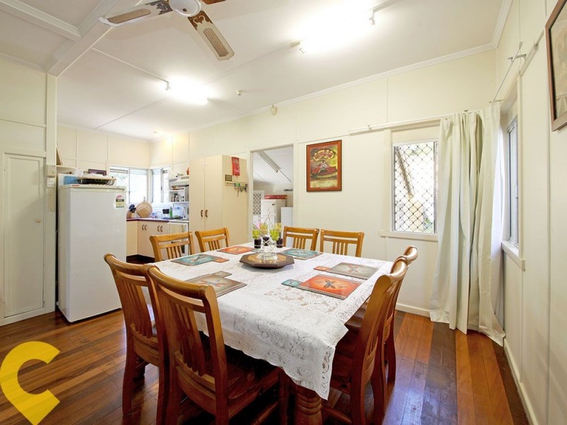 11 Manley Street, Redcliffe QLD 4020