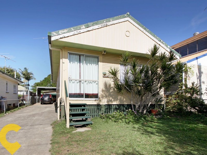 11 Manley Street, Redcliffe QLD 4020
