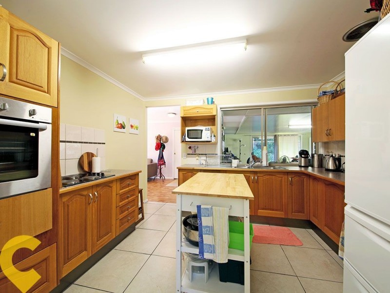 121 King Street, Woody Point QLD 4019