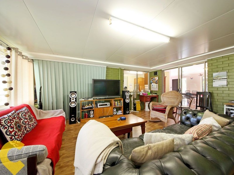 121 King Street, Woody Point QLD 4019