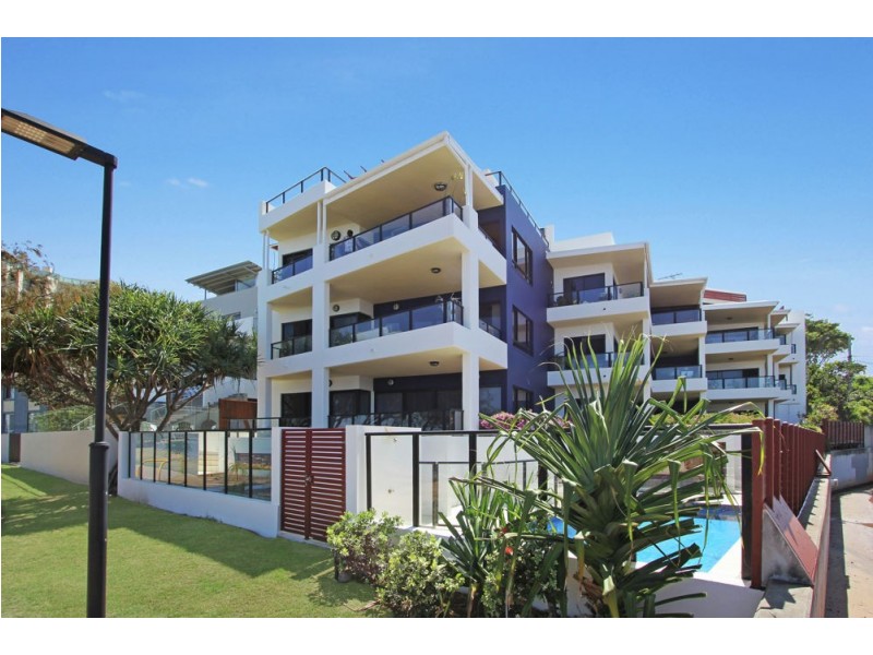 2/46-48 Prince Edward Parade, Redcliffe QLD 4020